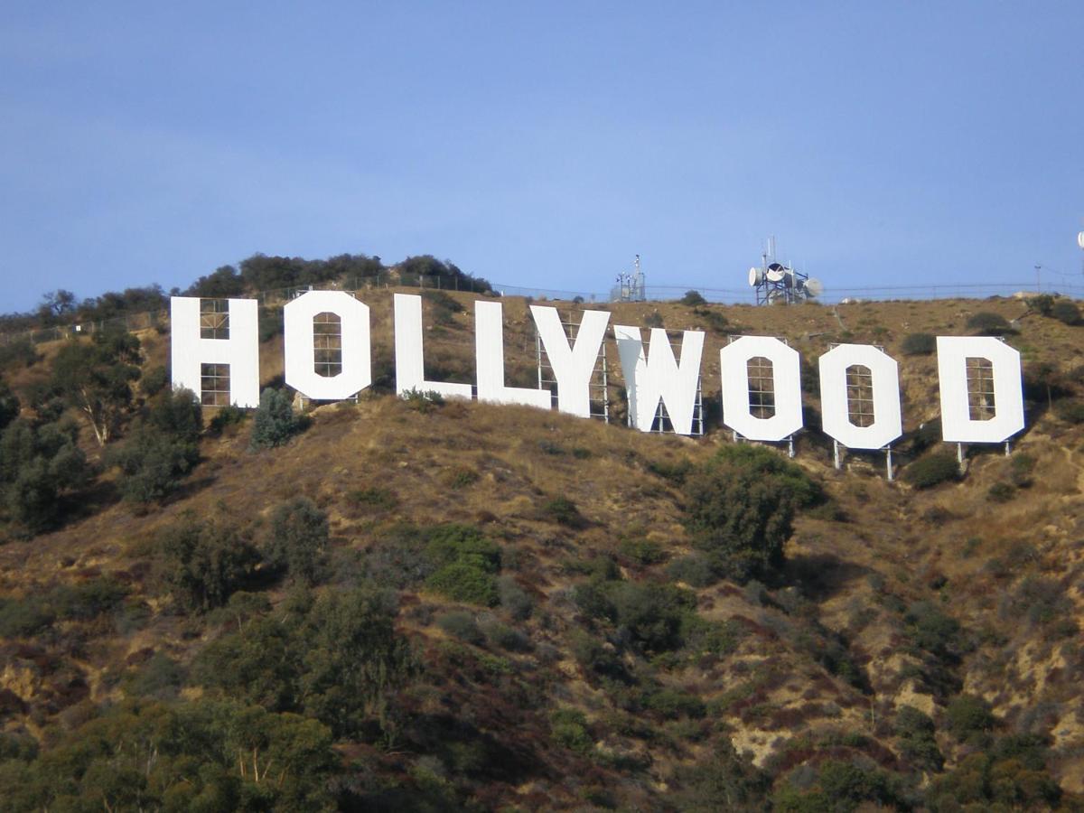 Hollywood Business Suites Los Angeles Exterior photo
