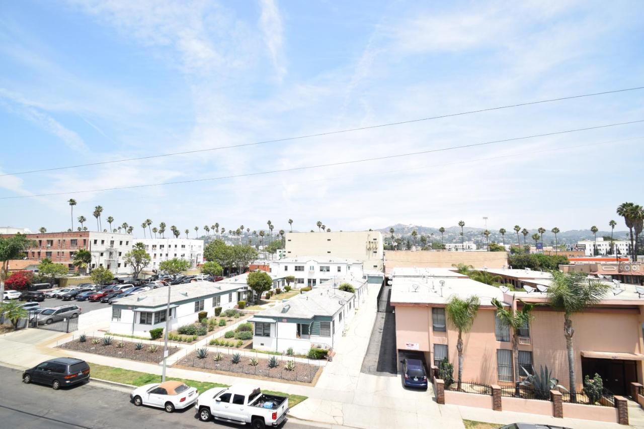 Hollywood Business Suites Los Angeles Exterior photo